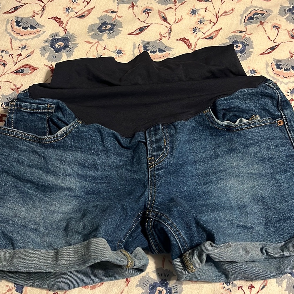 Old Navy Maternity Jean Shorts Full Panel, Size 12